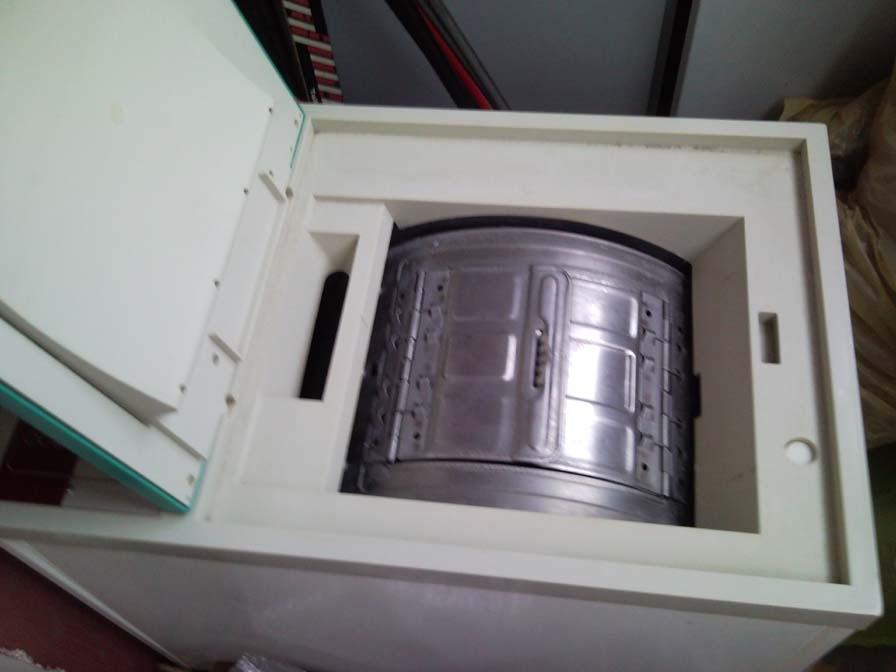 porucha poloautomatického stroje