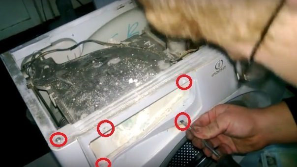sejměte ovládací panel