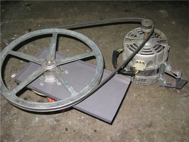 Aandrijfmechanisme voor verenstripper