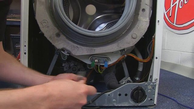 Entfernen Sie die Drähte vom Heizelement