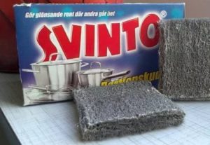 čistič kovů
