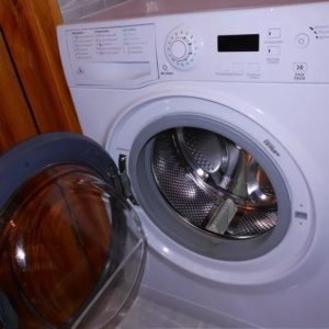 Hotpoint Ariston WMSF 6013 B recenze