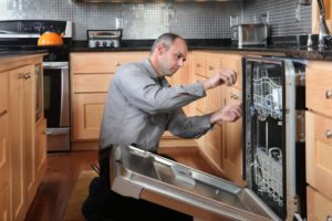 Instalace myčky Electrolux svépomocí