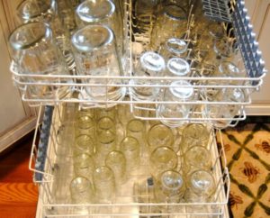 Jak sterilizovat sklenice v myčce na nádobí