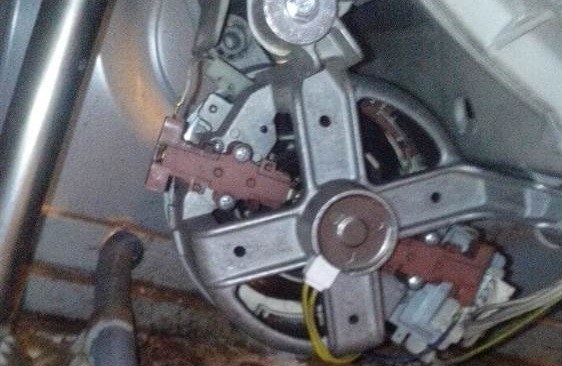 remove the engine from Hans' car
