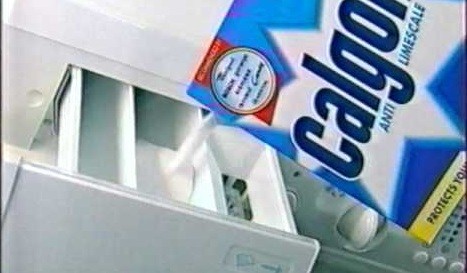 přidejte Calgon do pračky
