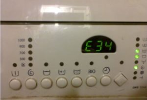 Chyba E34 v pračce Electrolux