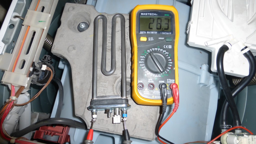 kontrola topného tělesa stroje Electrolux