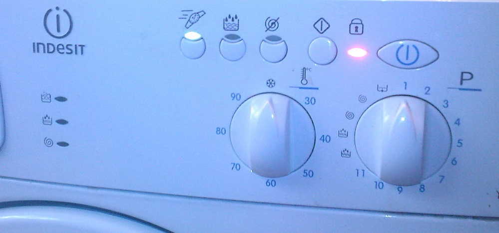 Obnovte nastavení na Indesit