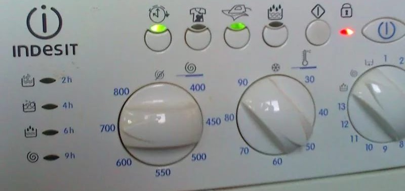 porucha v pračce Indesit