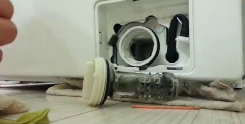 čištění filtru pračky Samsung