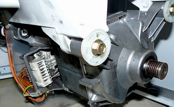 zkontrolujeme motor