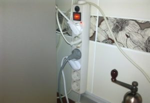 Je možné zapnout pračku přes prodlužovací kabel?