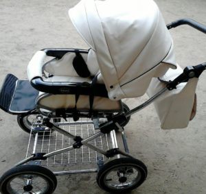 Praní kočárků z eko kůže v pračce