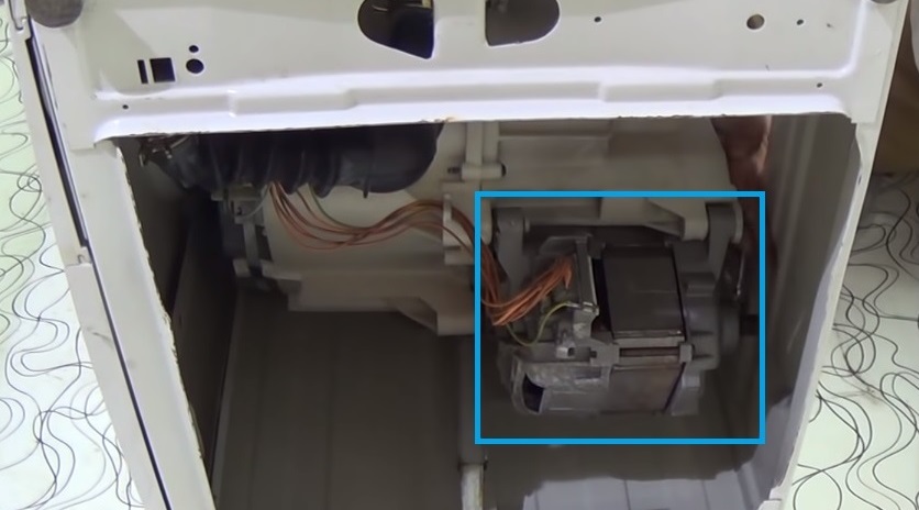 jak vyndat motor 