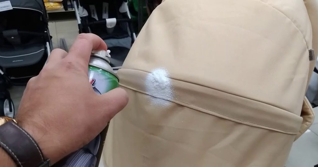 aplikujte produkt na pouzdro