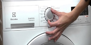 Zapnutí pračky Electrolux