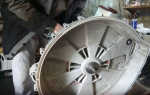 Jak vyjmout buben z pračky Zanussi?