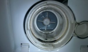 Pojďme se podívat do šneka pračky Whirlpool