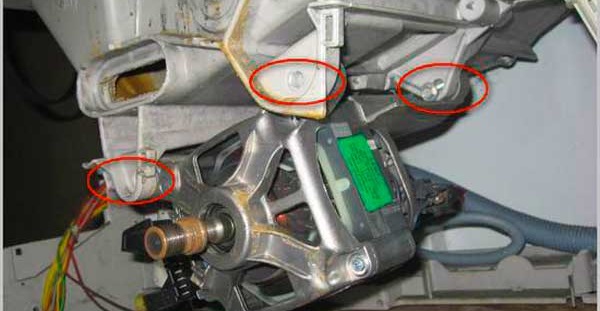 Jak odstranit motor Zanussi