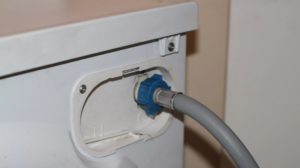 Pračka Whirlpool se neplní vodou