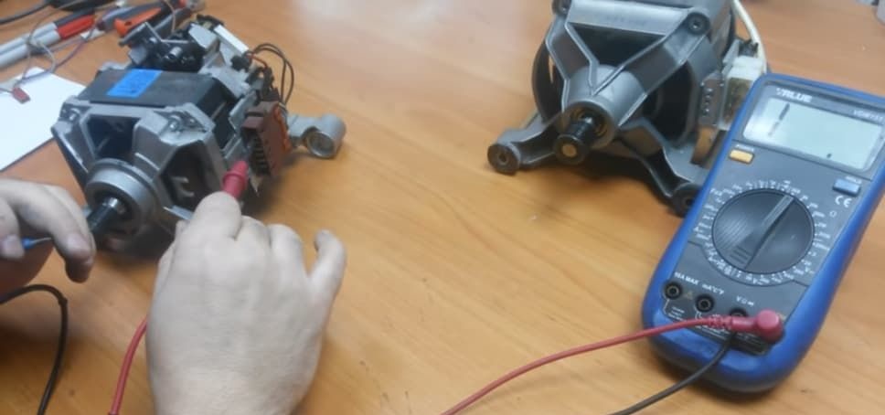 kontrola motoru multimetrem
