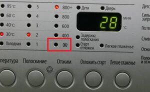 Na pračce nápis „Bez odstřeďování“.