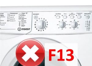 Pračka Indesit zobrazuje chybu F13