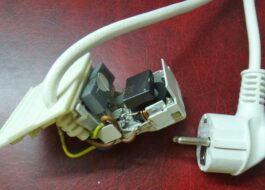 Proč se kabel pračky zahřívá?