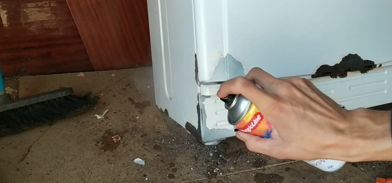 naneste barvu na tělo