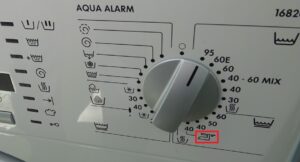 Co znamená symbol železa na pračce?