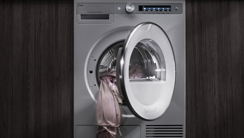 secar la ropa en la secadora