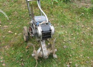 Elektrický kultivátor z motoru pračky