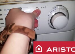 Jak spustit cyklus odstřeďování na pračce Ariston
