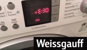 Pračka Weissgauff zobrazuje chybu E30