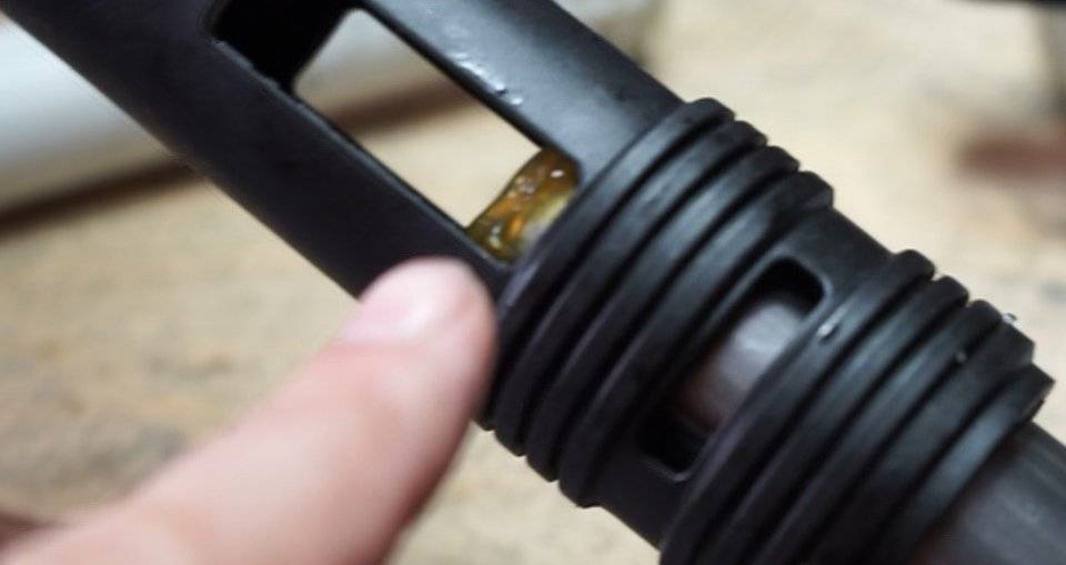 přestavba tlumiče pomocí koženého opasku
